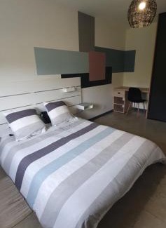 Le Born Apartment | Family-Friendly 2-Bedroom Apartment - Highly Rated Stay