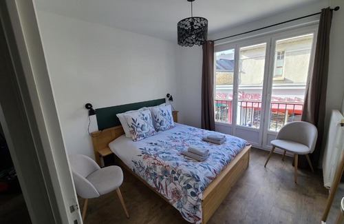 Vitre Apartment | Modern 2-Bedroom Appartement INDIaNA in City Center