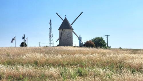 Jonzac Apartment | Family-Friendly Stay at Appartement Le Moulin - Rated 8.6