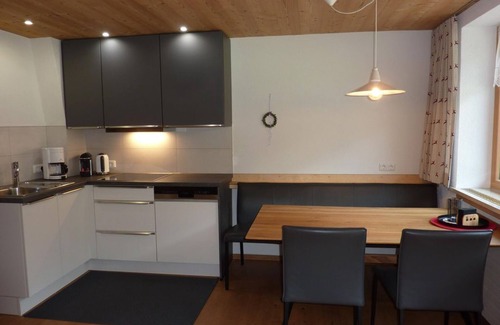 Klosterle Apartment | Family-Friendly Appartement 2 - Haus Christopherus Getaway