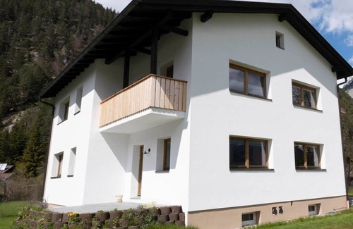 Scharnitz Apartment | Ocean View Apartment 2 - Family-Friendly at Haus Zak