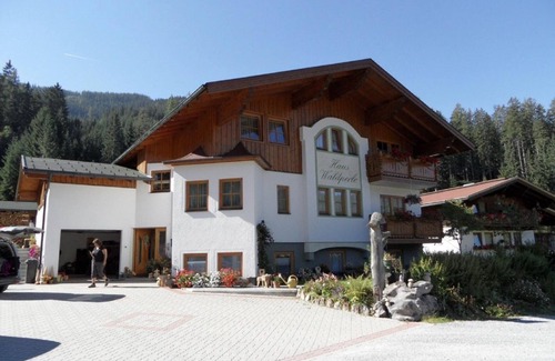 Filzmoos Apartment | Top-Rated Apartment "Lärche" with Family-Friendly Amenities