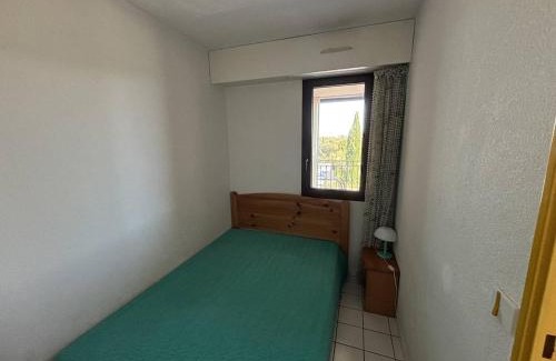 Plage d'Argeles Apartment | Inviting 2-Room Apartment by the Port and Beach