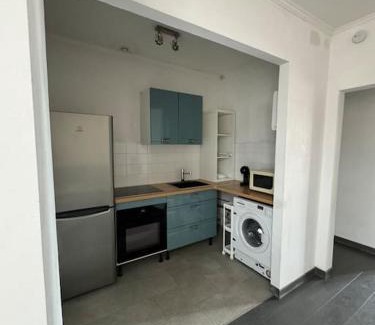 Ivry-port Apartment | Cozy 2-Room Apartment Near Paris for Family Getaways