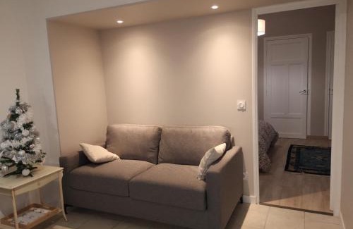 Ouistreham House | Cozy 2-Room Apartment with Terrace Near Beach and Shops