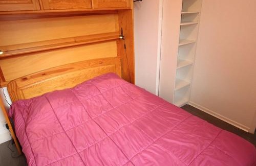Bagneres-de-Luchon Apartment | Cozy 2P Cabin with Balcony and Mountain View in Luchon