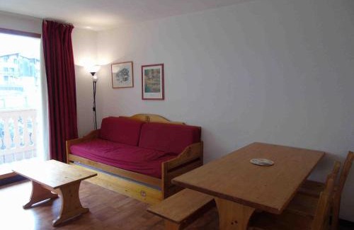 Valfrejus Apartment | Charming 2-Room Apartment in Valfréjus Near Ski Lifts