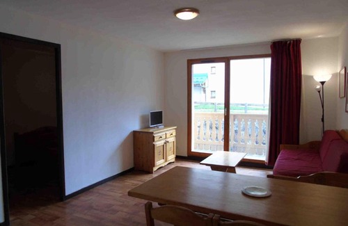 Valfrejus Apartment | Charming 2-Room Apartment in Valfréjus Near Ski Lifts