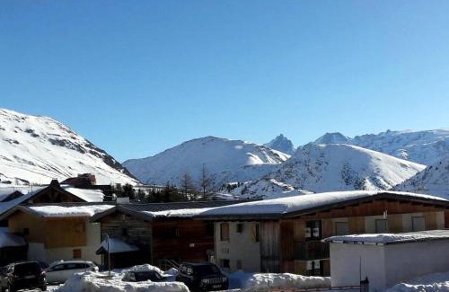 Jeux Apartment | Cozy 2-Bedroom Retreat in Alpe d'Huez - Central Location