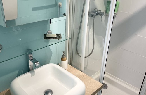 Puteaux Apartment | Cozy 2-Bedroom Apartment Near Metro for Family Stay