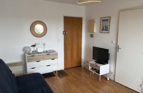 Varaville Apartment | Seaside Apartment with Balcony, Steps from Cabourg Beach