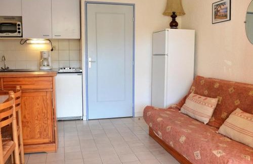 Cavaliere Beach Apartment | Cozy Apartment with Terrace, Close to Beach in Le Lavandou