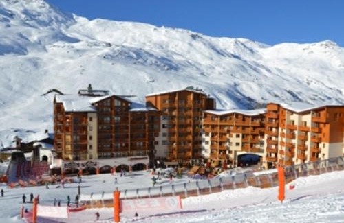Les Bruyeres Apartment | Cozy 2-Bedroom Cabin Near Slopes in Les Menuires