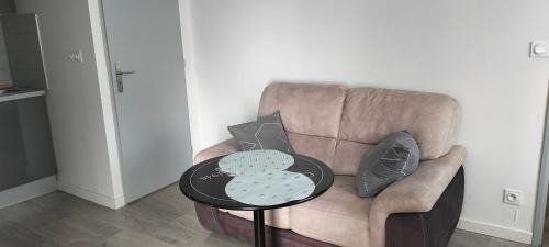 Rive-de-Gier Apartment | Comfortable 2-Room Apartment with Family-Friendly Amenities