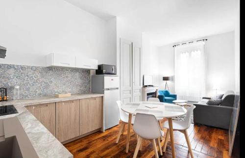 7th Arrondissement Apartment | Cozy 2-Bedroom Apartment Near Jean Macé with Parking