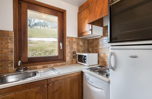 Megeve Apartment | Modern 2-Bedroom Apartment with Balcony in Megève