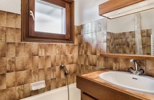 Megeve Apartment | Modern 2-Bedroom Apartment with Balcony in Megève