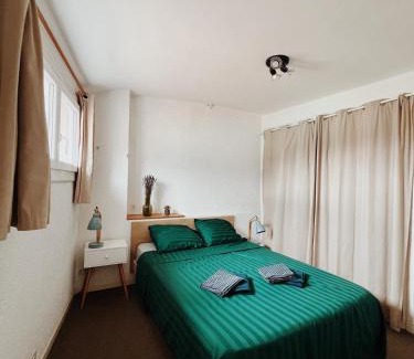 Old Town Apartment | Beautiful Sea View Apartment in Historic Menton
