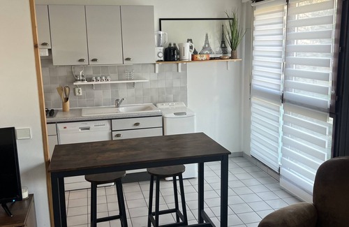 Le Port-Marly Apartment | Comfortable 2-Piece Apartment in Port-Marly for Families