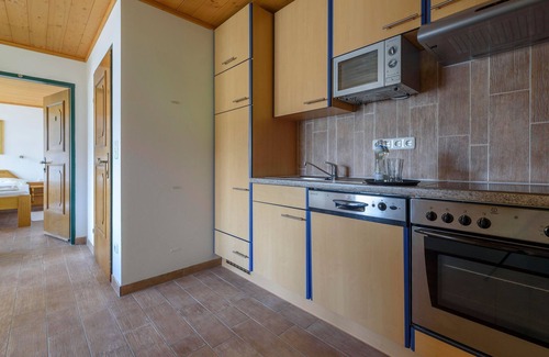 Russbach am Pass Gschuett Apartment | Family-Friendly Retreat with Ocean View - Landhaus Ausswinkl