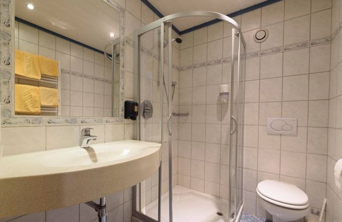 Russbach am Pass Gschuett Apartment | Family-Friendly Retreat with Ocean View - Landhaus Ausswinkl