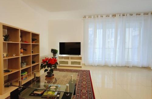 Louis Bertrand-Mirabeau-Semard Apartment | Appartement 2P à Ivry, aux portes de paris avec parking privé