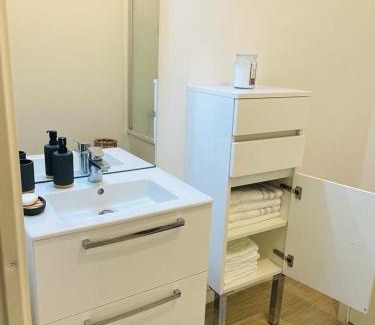Vitry-sur-Seine Apartment | Top-Rated 3-Bedroom Apartment with Breakfast Included