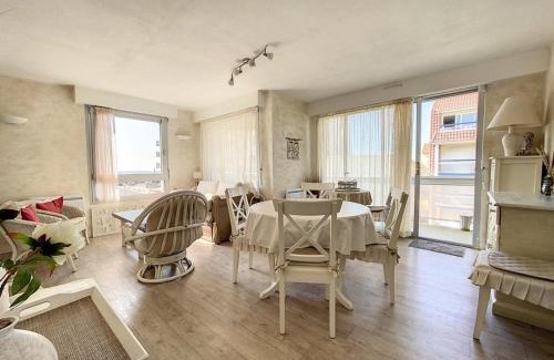 Stella-Plage Apartment | Beachfront 3-Bedroom Apartment with Child-Friendly Amenities