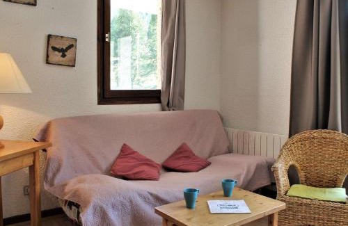 Risoul Apartment | Cozy 3-Room Apartment with Balcony and Pool Access
