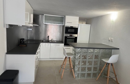 French Atlantic Coast Apartment | Oceanfront 3-Room Apartment in Hourtin Plage for Families