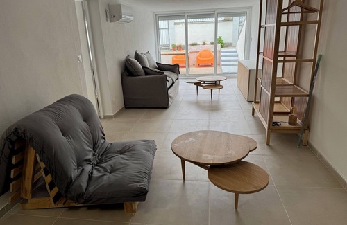 French Atlantic Coast Apartment | Oceanfront 3-Room Apartment in Hourtin Plage for Families