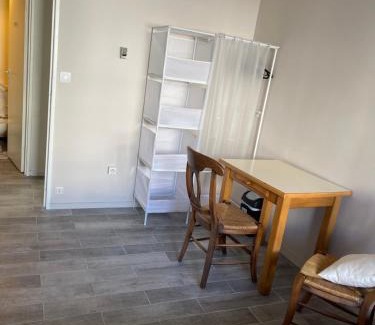 Rillieux-la-Pape Apartment | Cozy 3-Room Apartment for Families of Up to 5 Guests