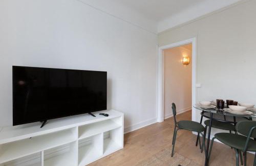 Corbeil-Essonnes Apartment | Family-Friendly 3-Room Apartment Near RER & City Center