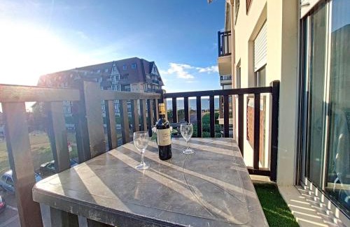 Cabourg Apartment | Oceanfront Apartment with Pool, Tennis & Child Friendly