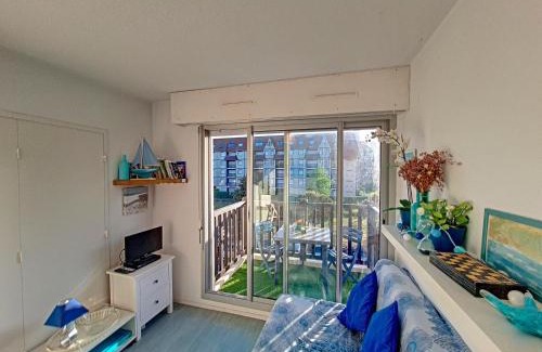 Cabourg Apartment | Oceanfront Apartment with Pool, Tennis & Child Friendly