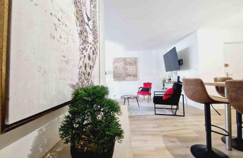 Limoges Apartment | Spacious 3-Bedroom Apartment with Child-Friendly Amenities