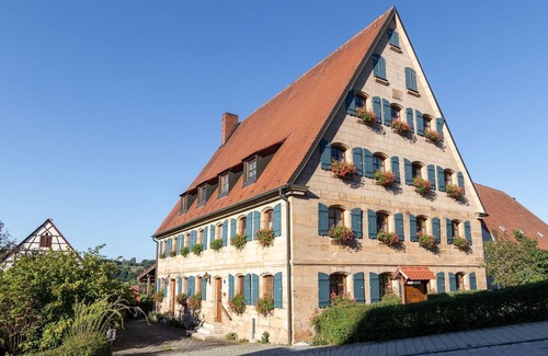 Absberg Apartment | Cozy Apartment with Kitchen and Scenic Ocean View