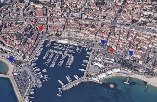 Le Suquet Apartment | Oceanfront Apartment with Port Views - Rated 9.7 by Guests