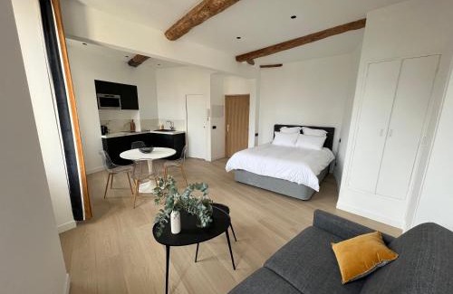 Le Suquet Apartment | Oceanfront Apartment with Port Views - Rated 9.7 by Guests