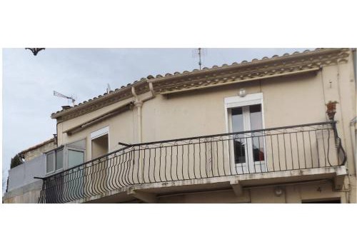 Vergeze Apartment | Cozy Appartement for 4 in Vergeze with Breakfast Included