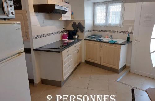Vergeze Apartment | Cozy Appartement for 4 in Vergeze with Breakfast Included