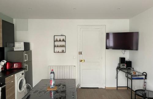 Vittel Apartment | Cozy Apartment Near Vittel Thermes & Spa - Rated 9.1/10