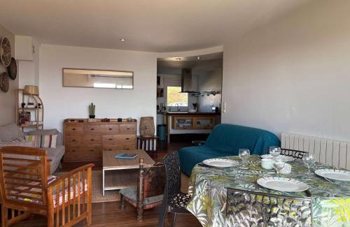 Trebeurden Apartment | Appartement 56m² bord de mer avec terrasse, parking privé, WiFi - FR-1-542-67