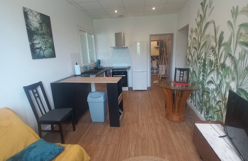 Saint-Gaudens Apartment | Charming Lake View Apartment at the Farm for Families