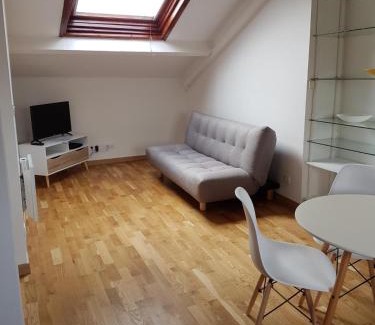 Saint-Etienne Apartment | Convenient Appartement 7 in Carmes, Toulouse - Family Friendly