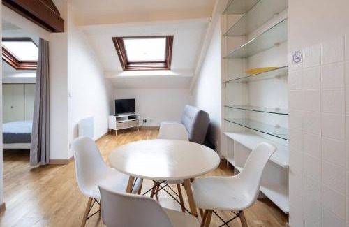 Saint-Etienne Apartment | Convenient Appartement 7 in Carmes, Toulouse - Family Friendly