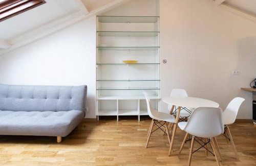 Saint-Etienne Apartment | Convenient Appartement 7 in Carmes, Toulouse - Family Friendly
