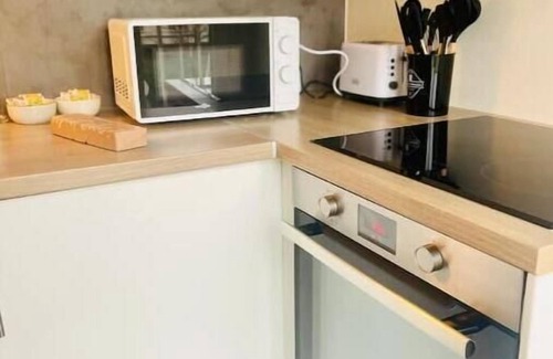 Charenton-le-Pont Apartment | Inviting Appartement aux Portes de Paris for Family Getaways
