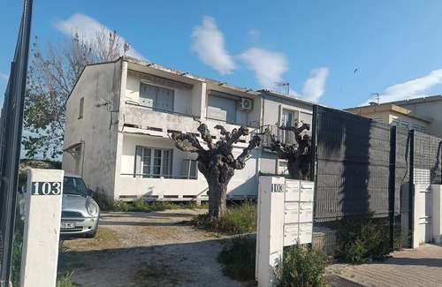 Palavas-les-Flots Apartment | Bright 50m from the Sea Apartment Near Key Amenities