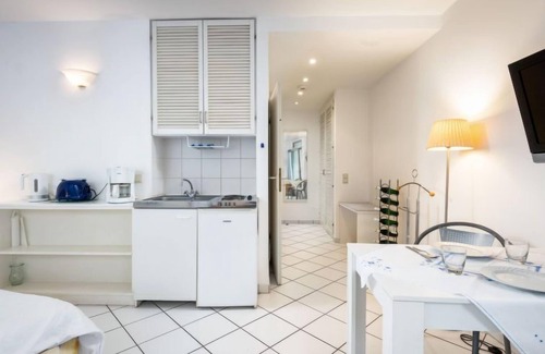 Traben-Trarbach Apartment | Pet-Friendly Appartement A12 with Spa & Breakfast Options